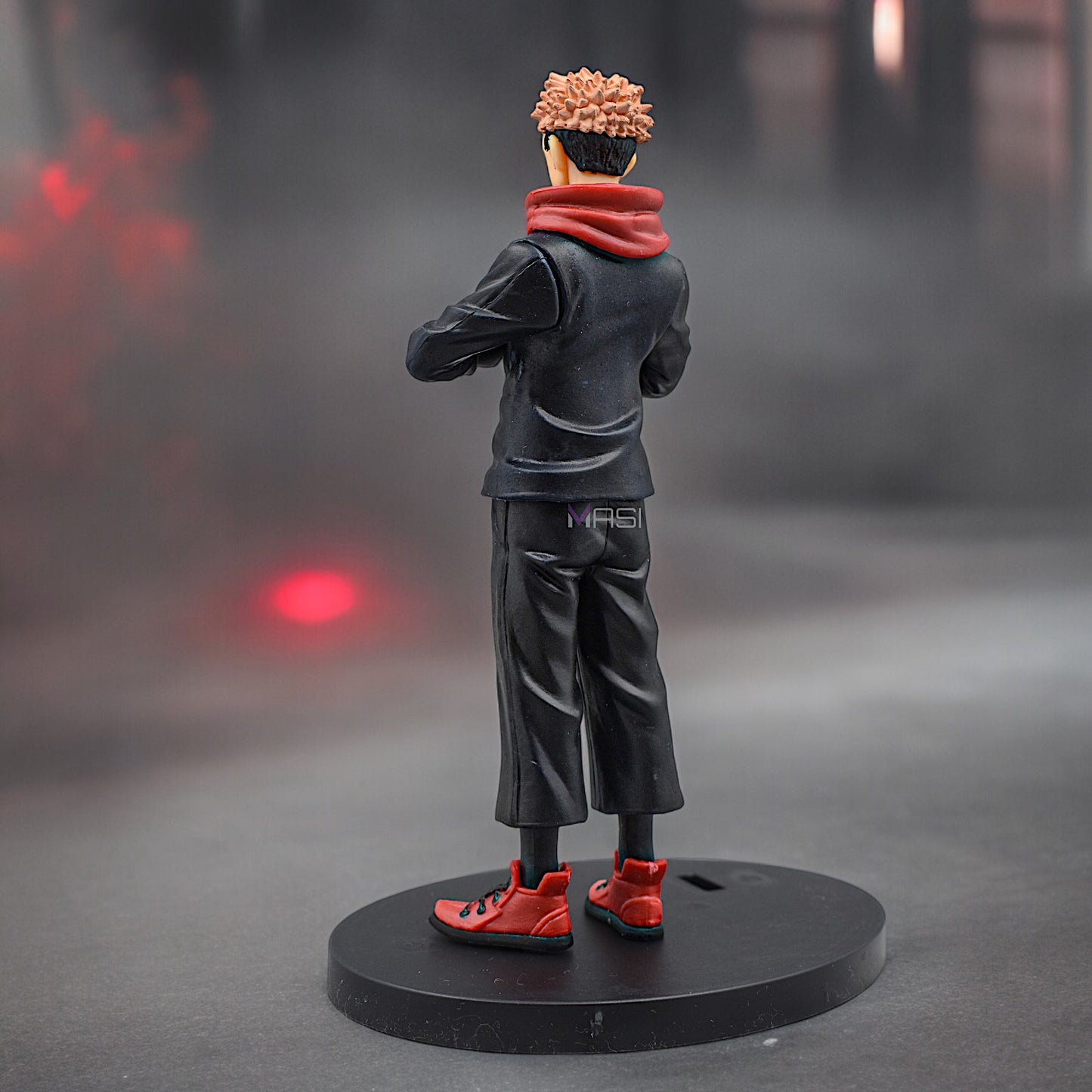 ITADORI ACTION FIGURE WITH STAND (18 CM HEIGHT) - JUJUTSU KAISEN