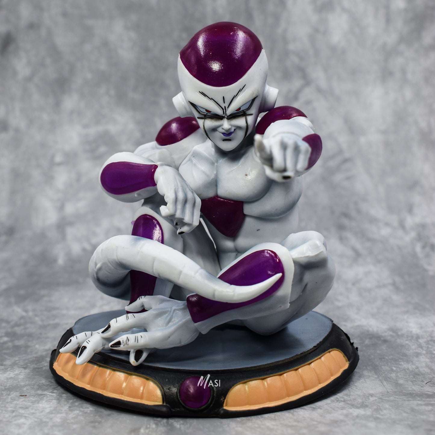 ULTIMATE FRIEZA SITTING ACTION FIGURE (14 CM HEIGHT) - DRAGON BALL Z