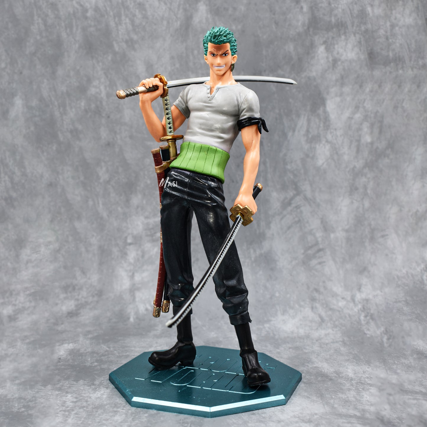 STANDING RORONOA ZORO ACTION FIGURE (25 CM HEIGHT) - ONE PIECE