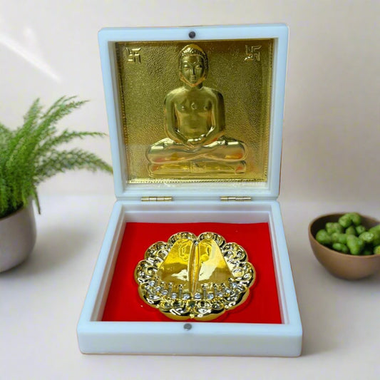 Divine Gold Swami Mahavir Idol With Charan Paduka – Pocket Temple & Gifting Essential