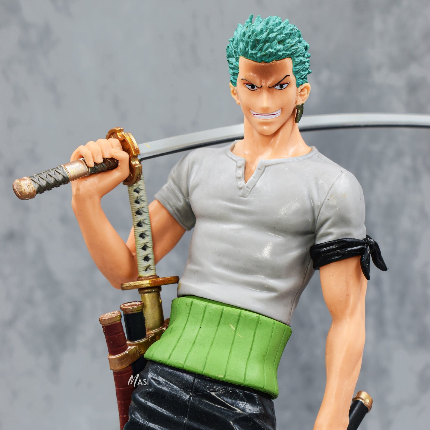 STANDING RORONOA ZORO ACTION FIGURE (25 CM HEIGHT) - ONE PIECE