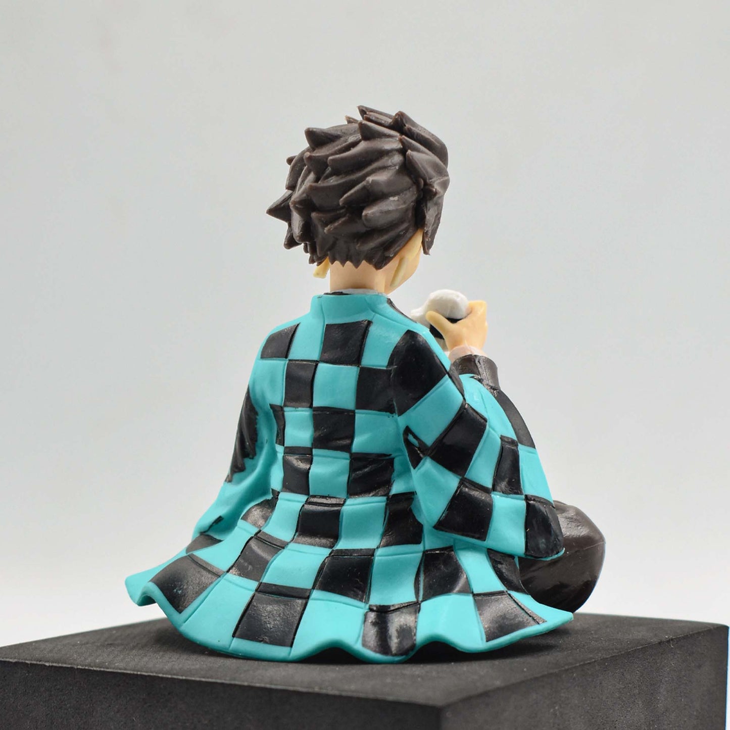 TANJIRO KAMADO SITTING ACTION FIGURE - DEMON SLAYER