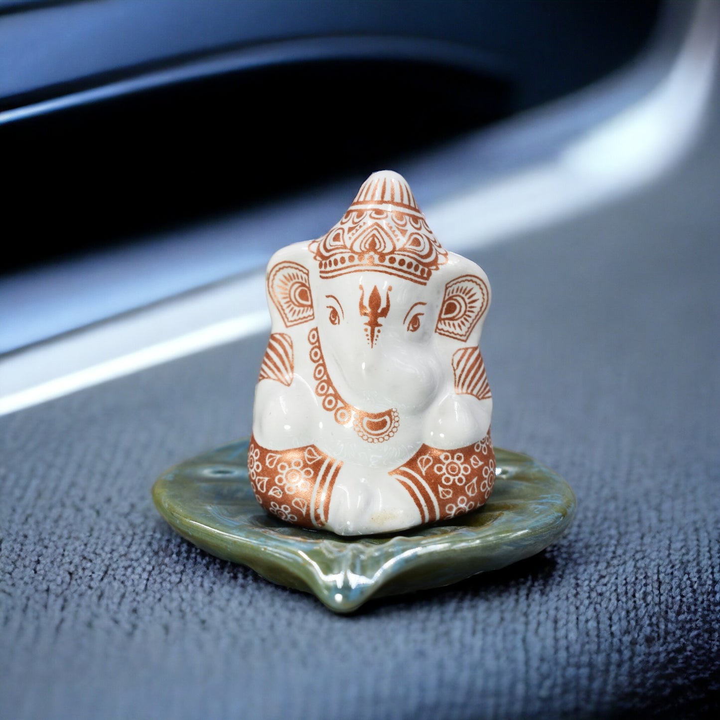 MARBLE GANESHA JI HOME DECORATION STATUE MURTI GOD IDOL STATUES FOR HOME, OFFICE & CAR DASHBOARD SMALL (6 CM HEIGHT) (GANESH JI)