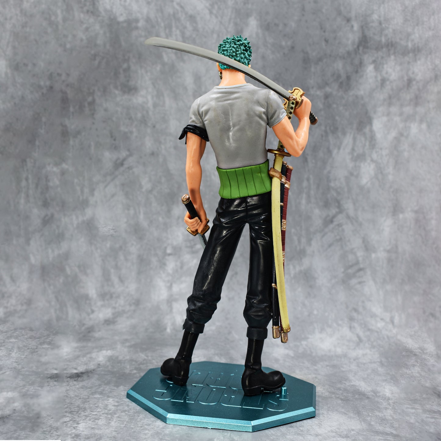 STANDING RORONOA ZORO ACTION FIGURE (25 CM HEIGHT) - ONE PIECE