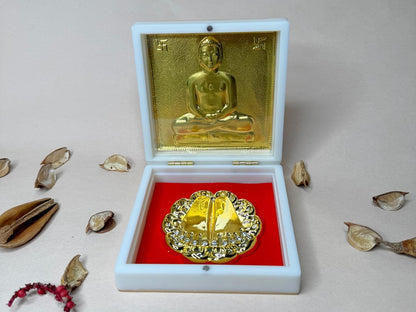 Divine Gold Swami Mahavir Idol With Charan Paduka – Pocket Temple & Gifting Essential