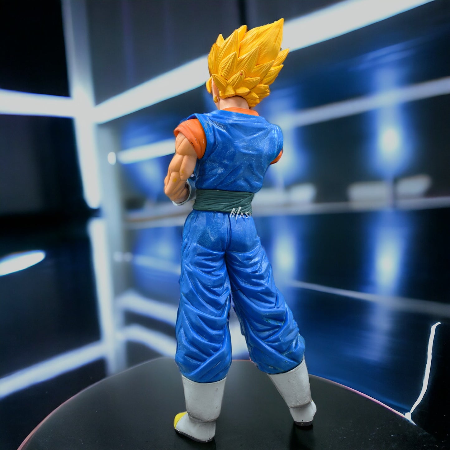 SSJ VEGITO SELF STANDING ACTION FIGURE - DRAGON BALL Z